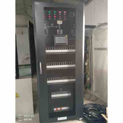 Precision Row PDU Cabinet Schneider 50A 18-Circuit