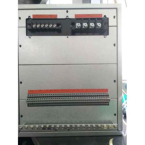 12U Distribution Unit Schneider 80A 4P 11-Circuit